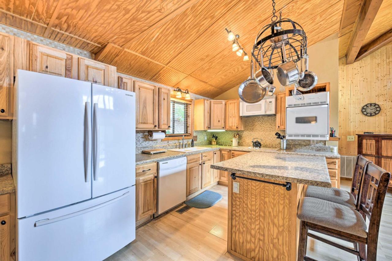 Best Location - Maggie Valley Cabin With Hot Tub! Екстер'єр фото